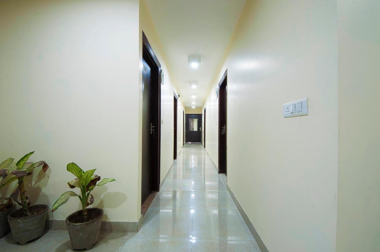 The Alpino Hotel Nuova Delhi Esterno foto