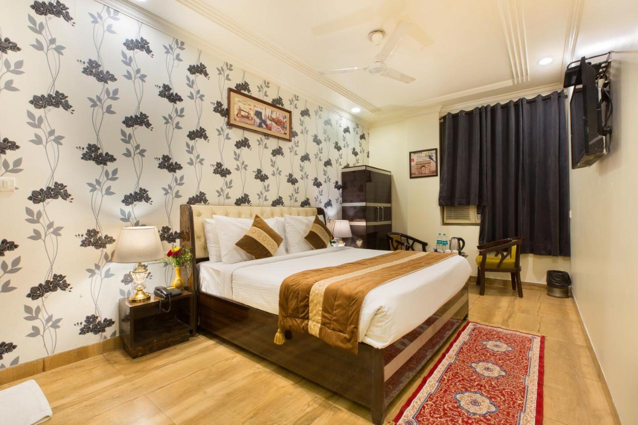 The Alpino Hotel Nuova Delhi Esterno foto