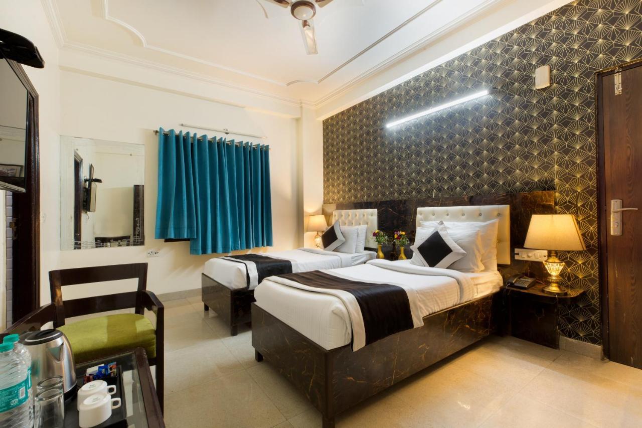 The Alpino Hotel Nuova Delhi Esterno foto