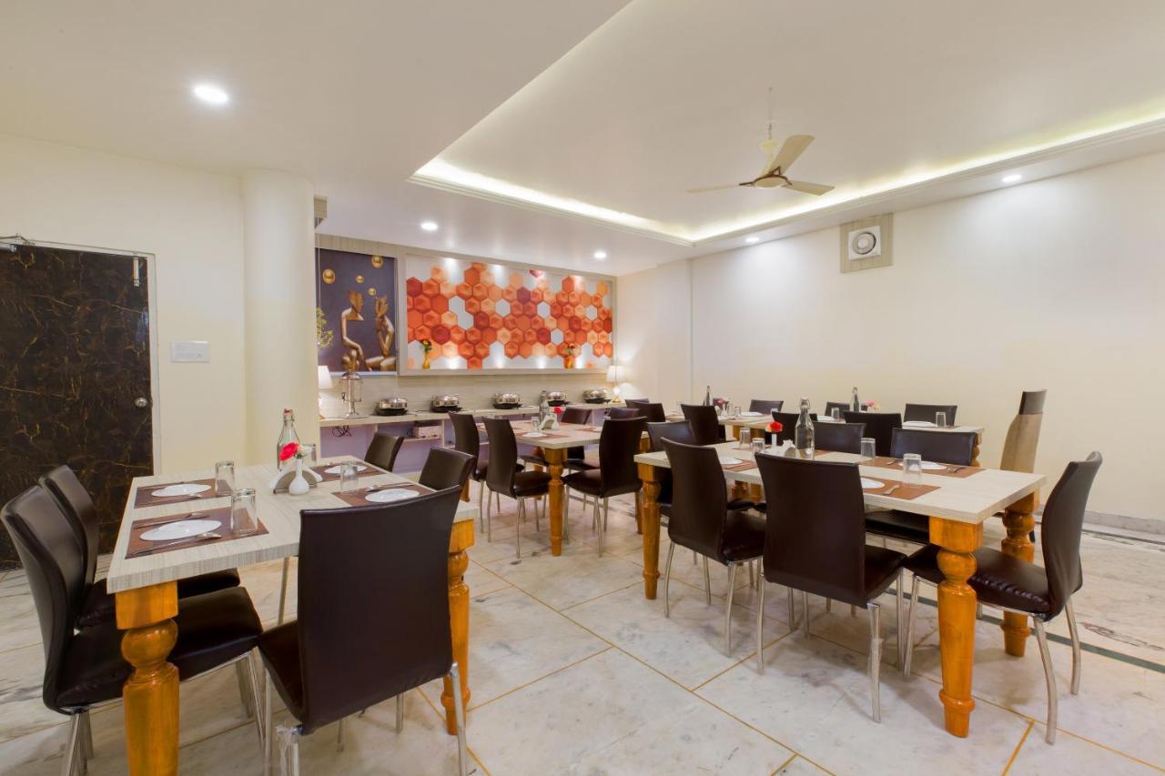 The Alpino Hotel Nuova Delhi Esterno foto