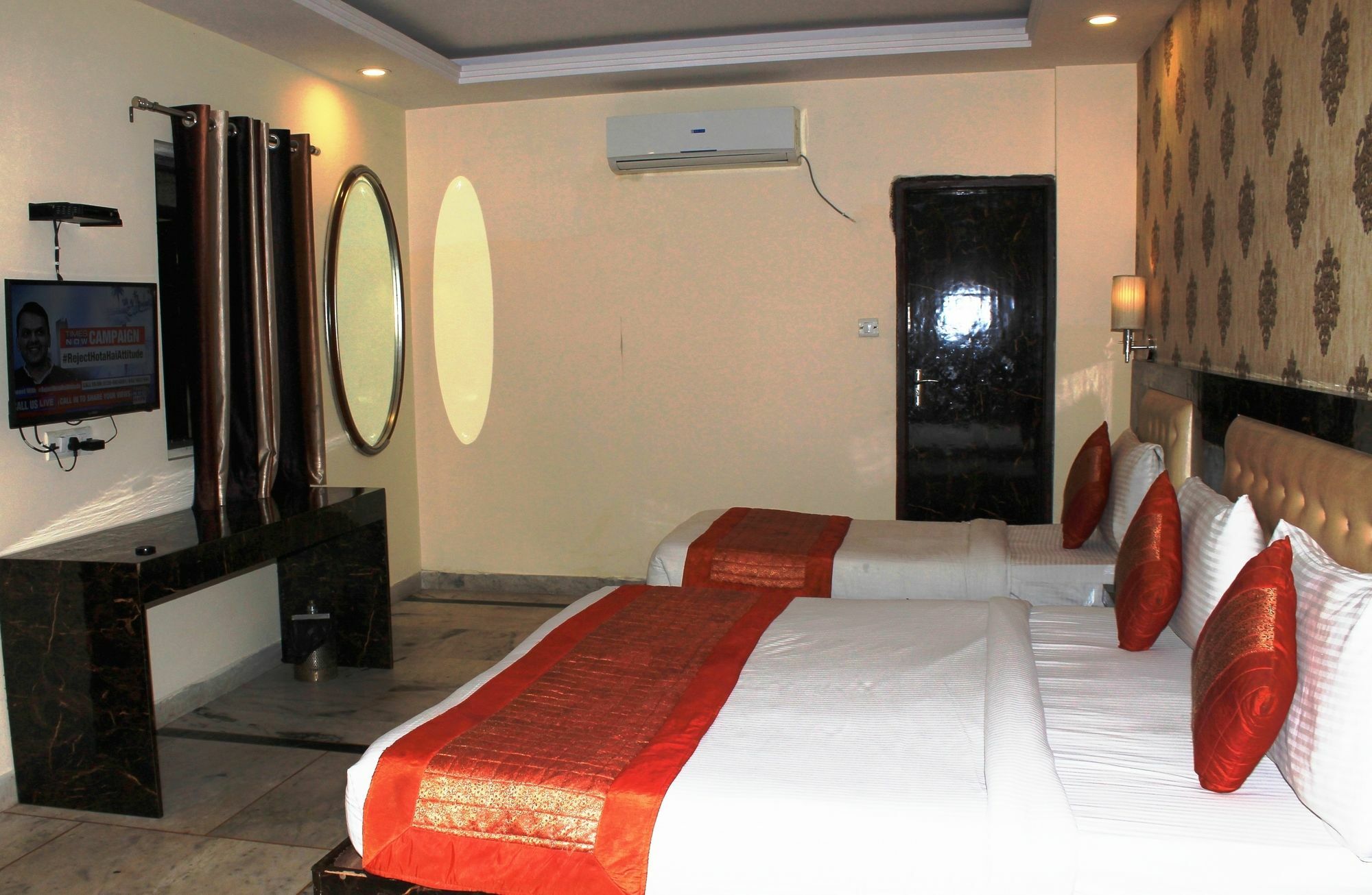 The Alpino Hotel Nuova Delhi Esterno foto